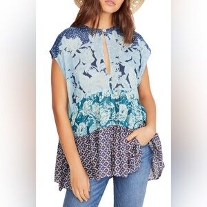 FREE PEOPLE Blue Ruffled Printed Cap Sleeve Keyhole Top Size Small NWOT